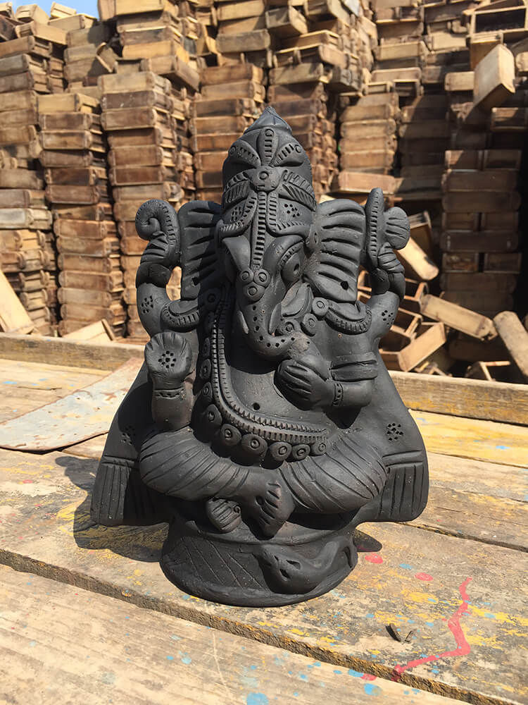 Trademark Living Ganesha figur i ler