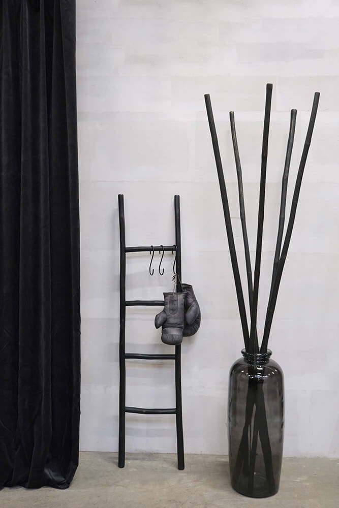 Trademark Living Carlson træstige - sort