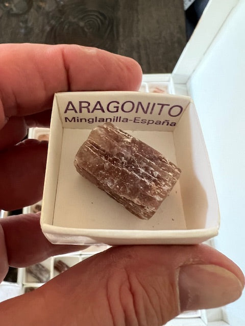 Rå Aaragonit krystal.