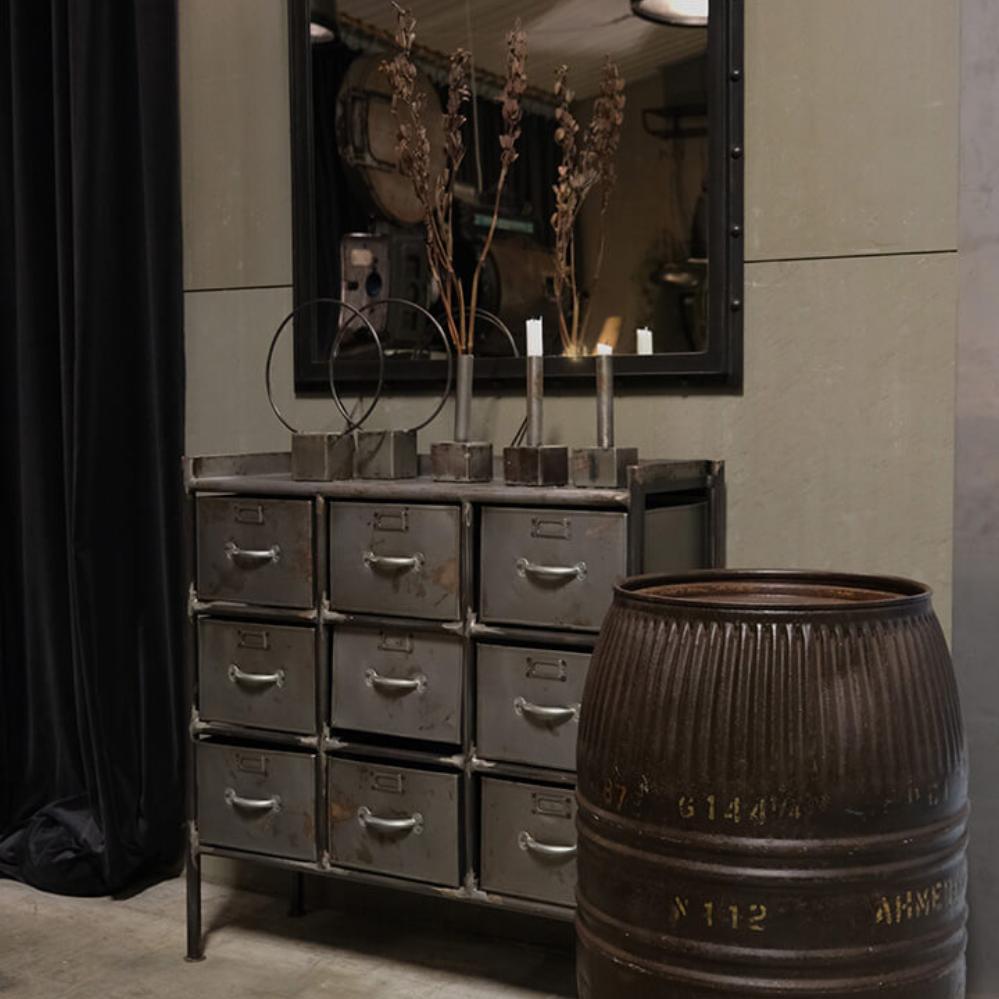 Kommode jern - 9 skuffer