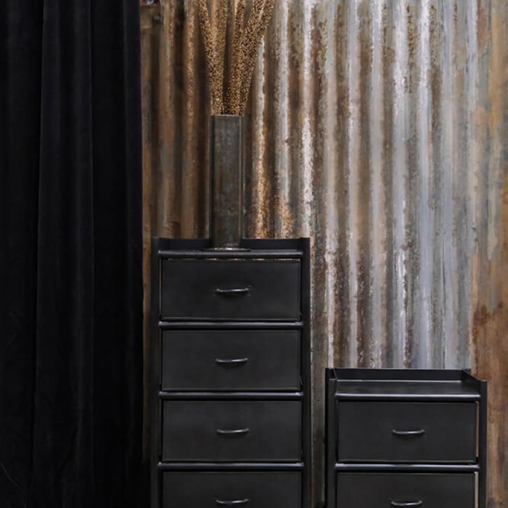 Kommode grå - 4 skuffer - jern.