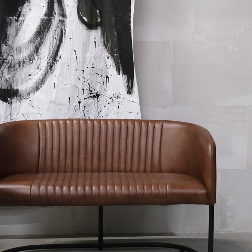 Loungesofa i bøffellæder.