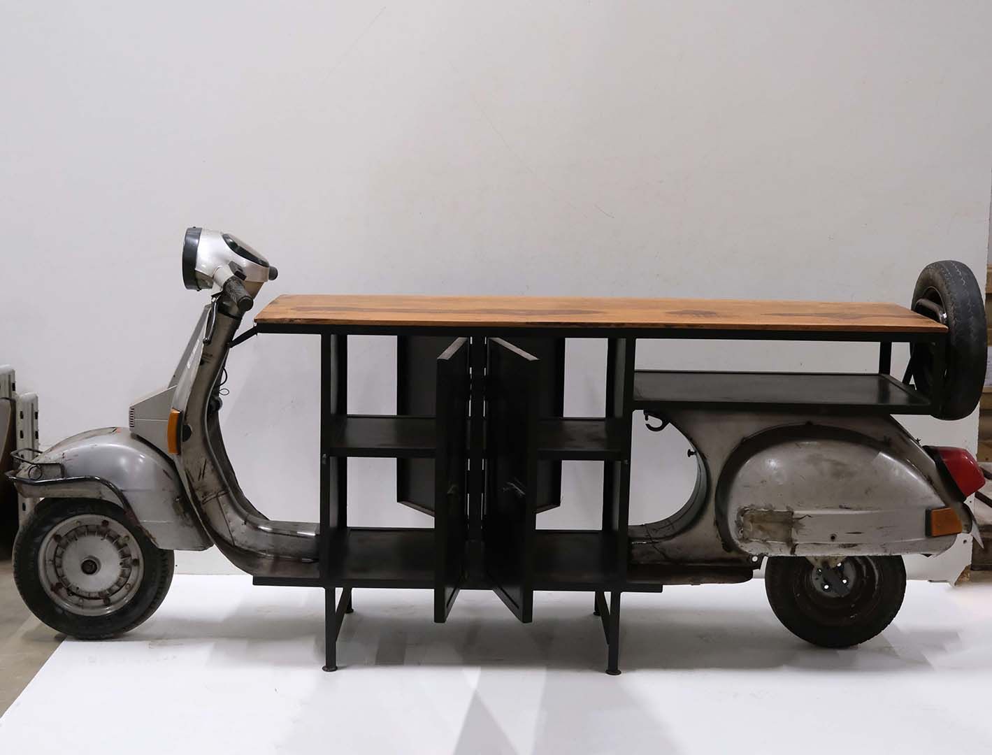 Trademark Living Nali Scooterdisk med god opbevaring