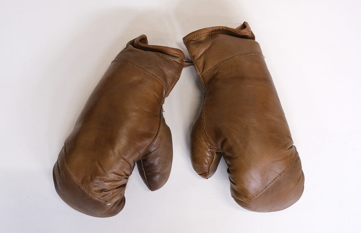 Trademark Living Rocky boksehandsker - brun