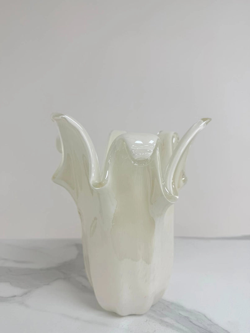 Vaso Giusy, elfenbensfarvet i muranoglas - H 25 cm.