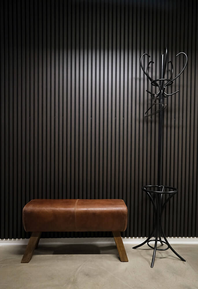 Trademark Living Monarch stumtjener