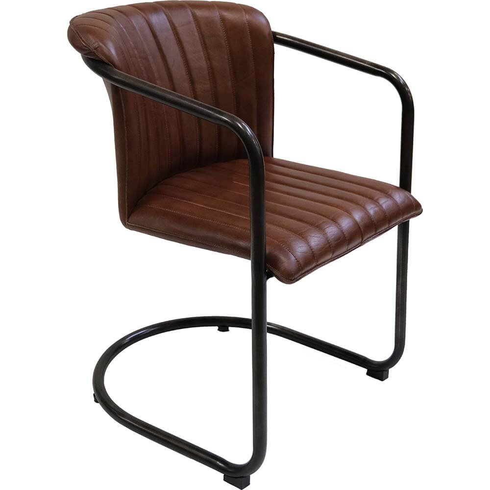 Trademark Living Harlem spisebordsstol med quiltet læder