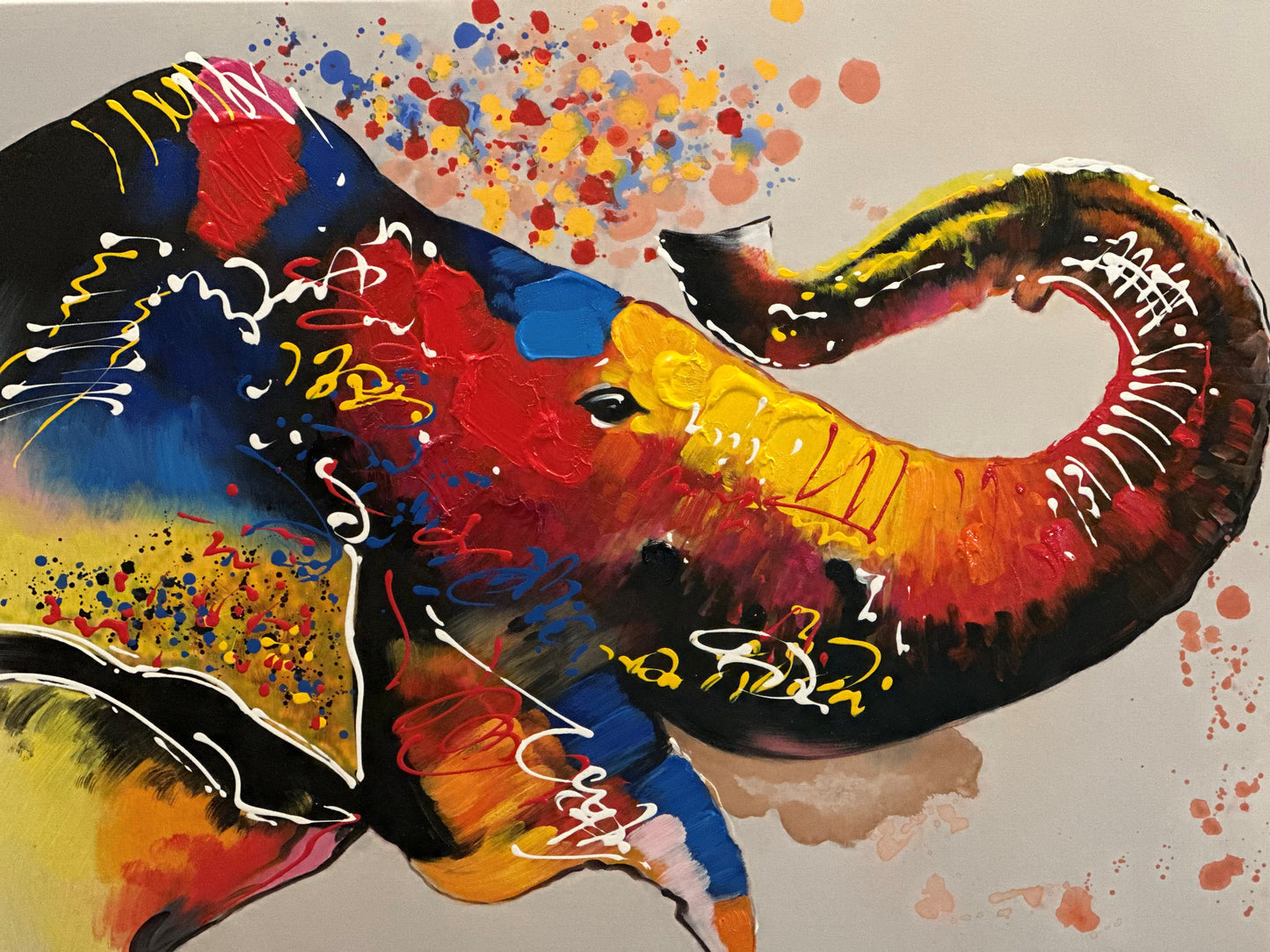 MODERNE ELEFANT