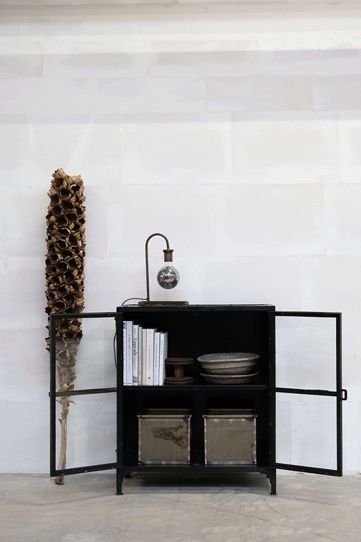 Trademark Living Barack skænk med glaslåger