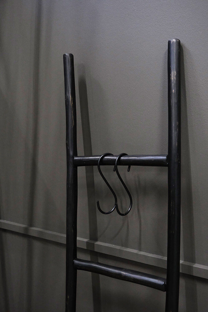 Trademark Living Carlson træstige - sort