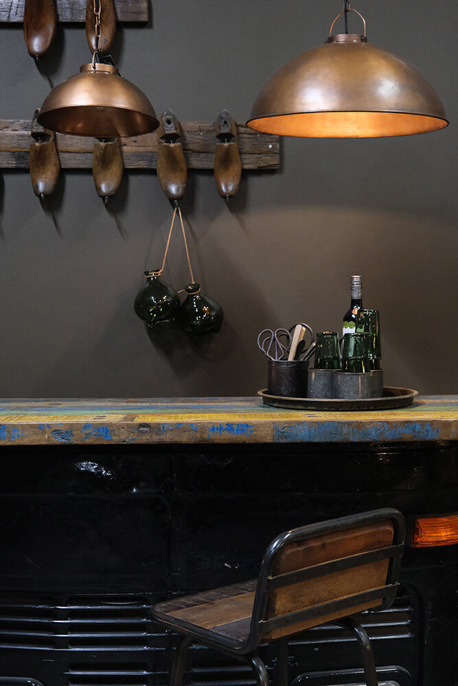 Trademark Living Himalaya bar med lastbilfront