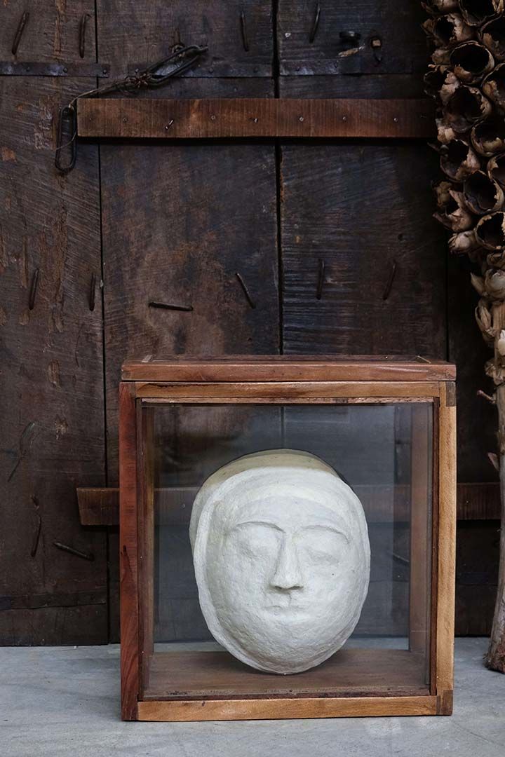 Trademark Living Cosmo papmaché maske - L