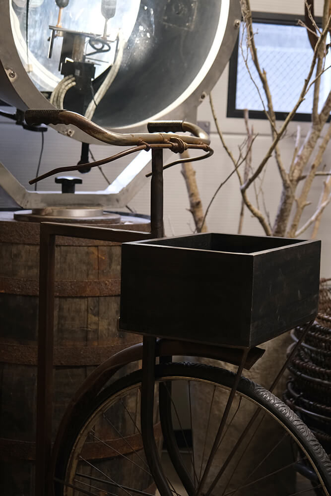 Trademark Living Vingegaard cykelfront med kasse