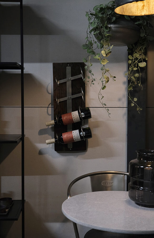 Trademark Living Harlan rustik vinreol