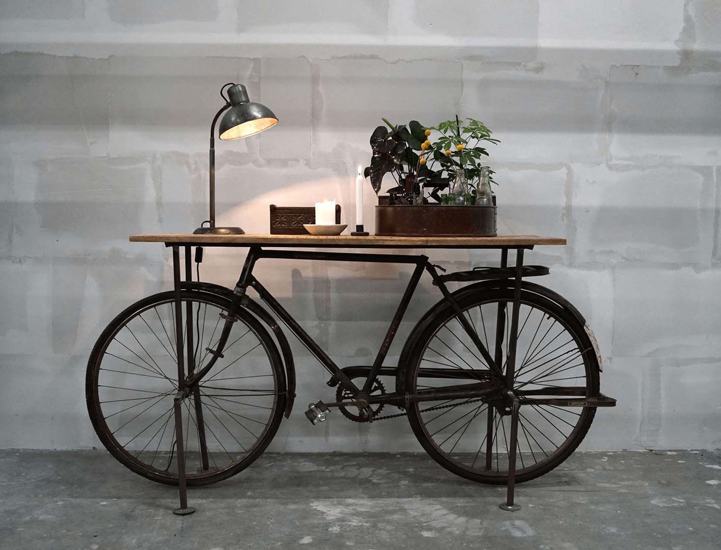 Trademark Living Agustin jernkasse med 4 rum
