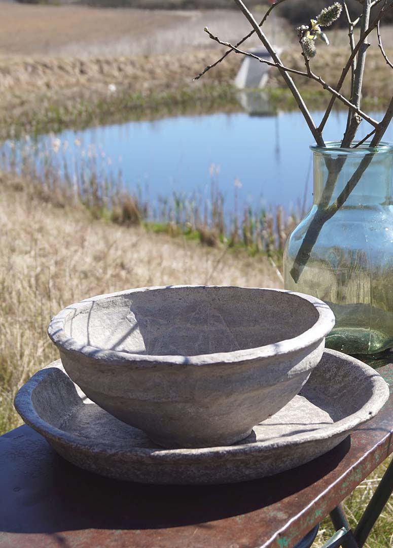 Trademark Living Sharam Papmaché fad - L