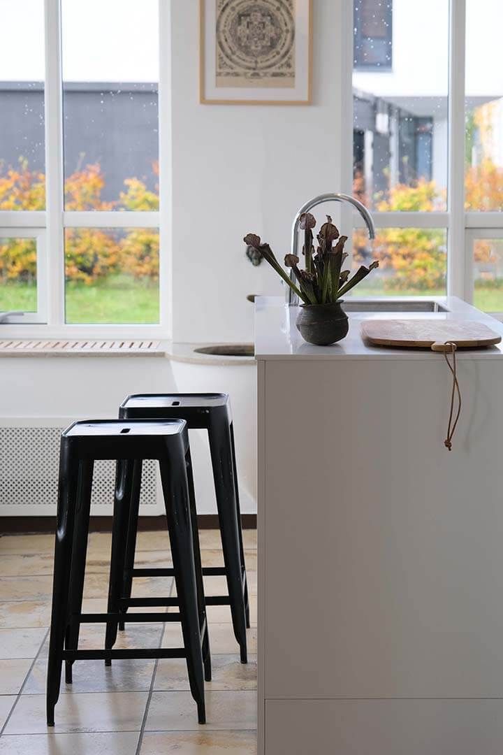 Trademark Living Alfred aflangt skærebræt med strop