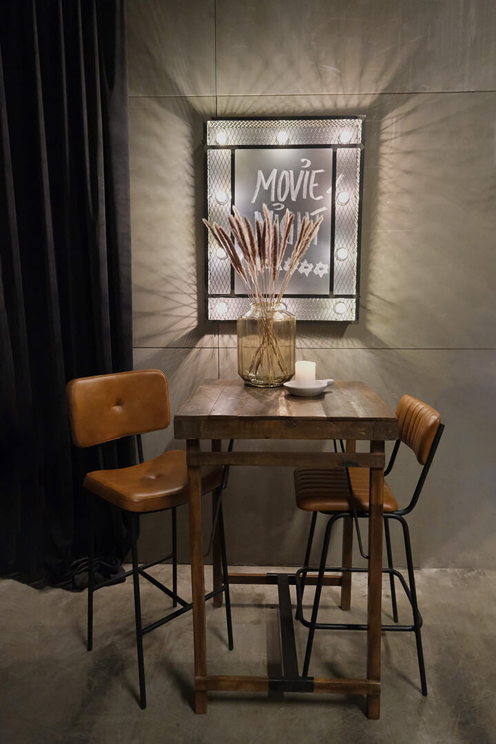 Trademark Living Calcutta barbord i træ - S