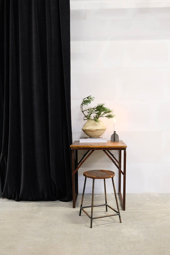 Trademark Living Leo skammel med sæde i genbrugstræ