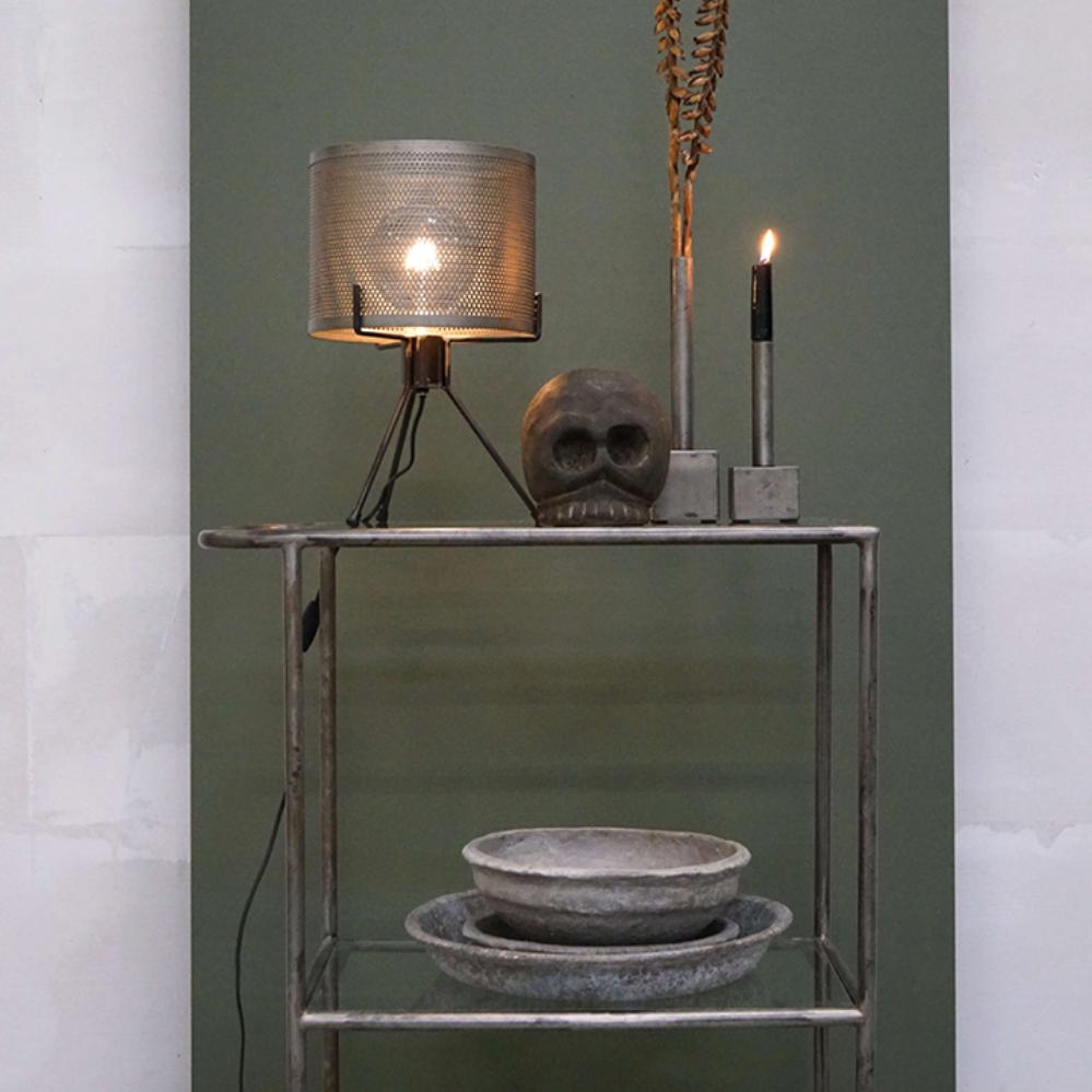 Bordlampe med et stilfuldt råt look