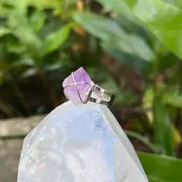 RING AMETYST RÅ KRYSTAL SILVER