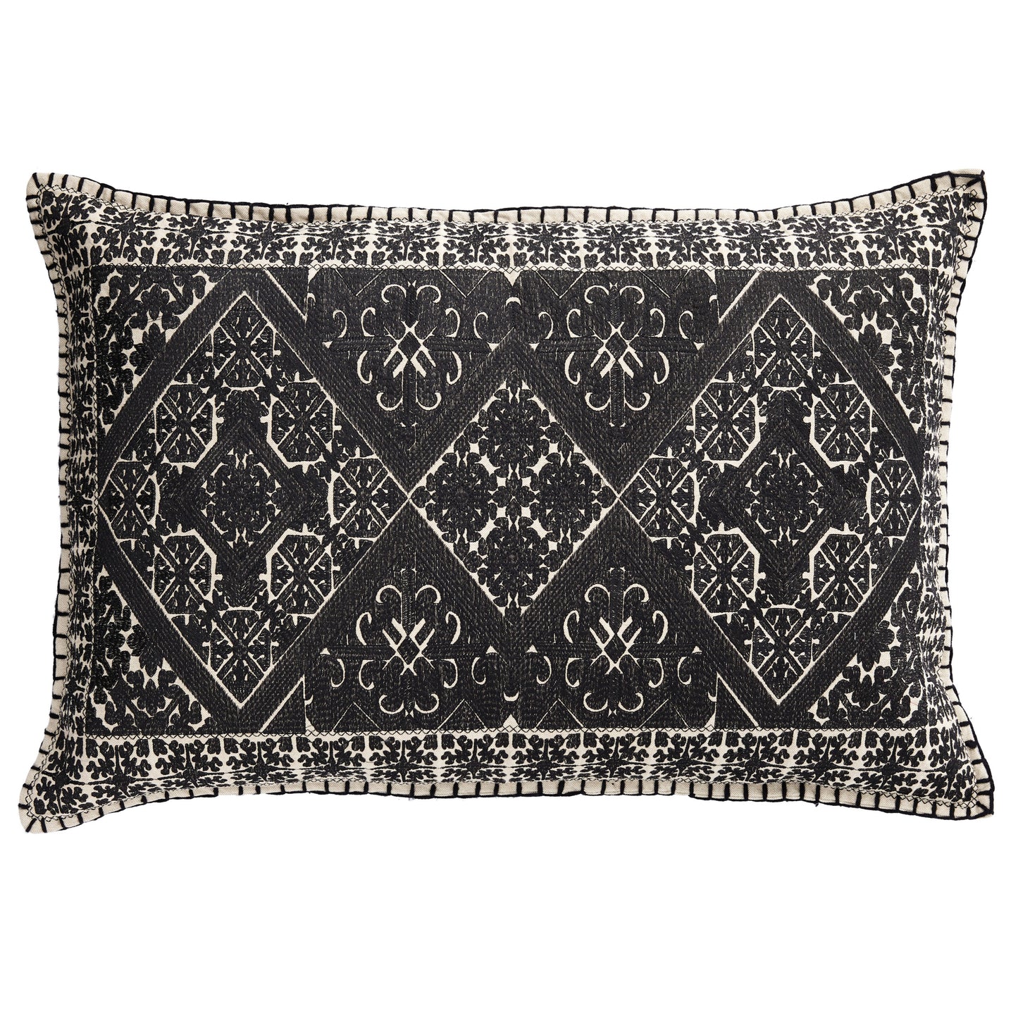 TRIBAL EMBROIDERY CUSHION 40X60 CM
