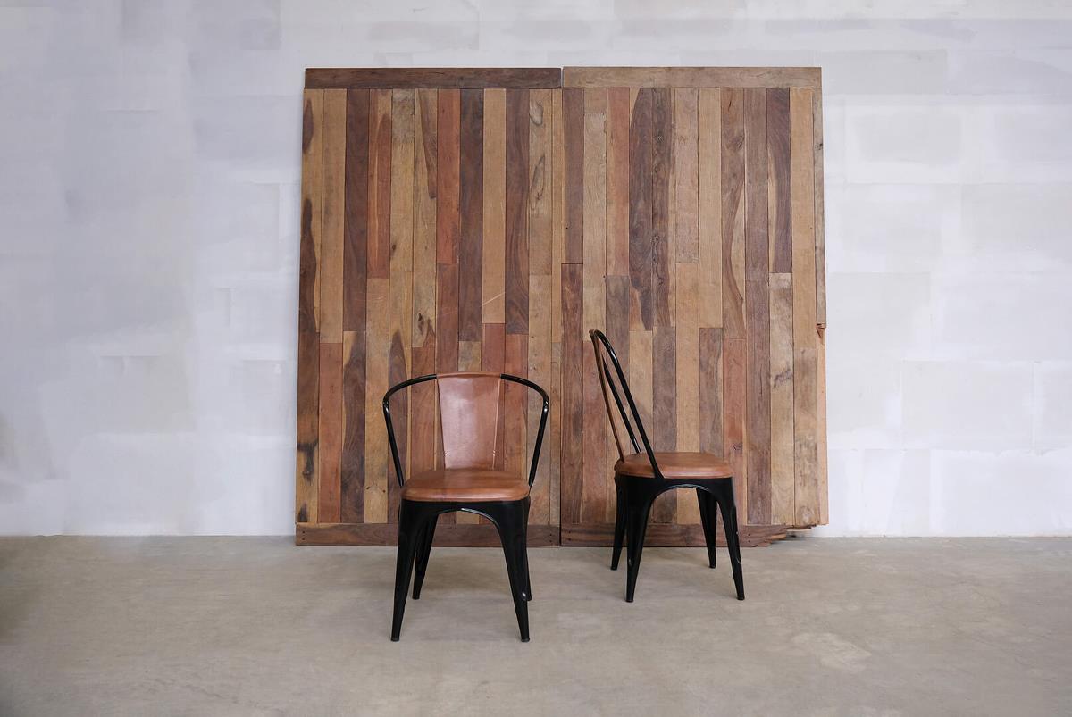 LIVING CHAIR