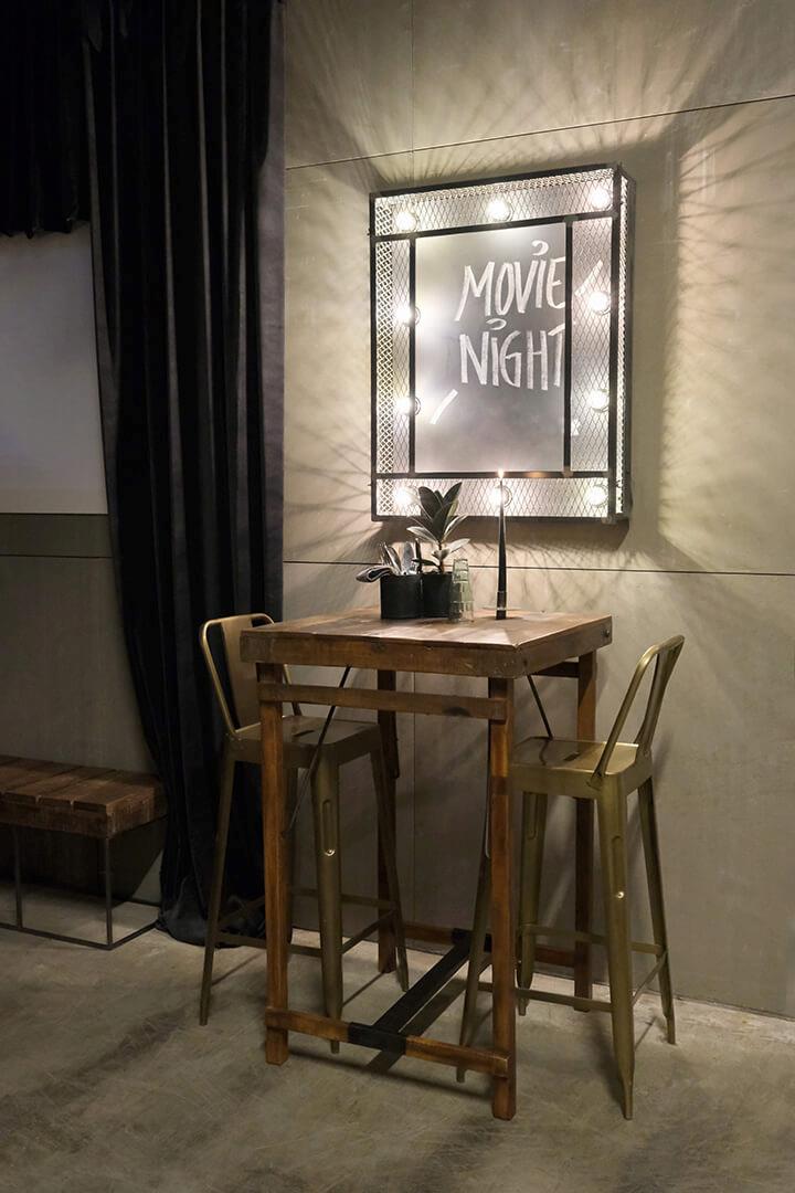 RUSTIK WOODEN CAFE TABLE