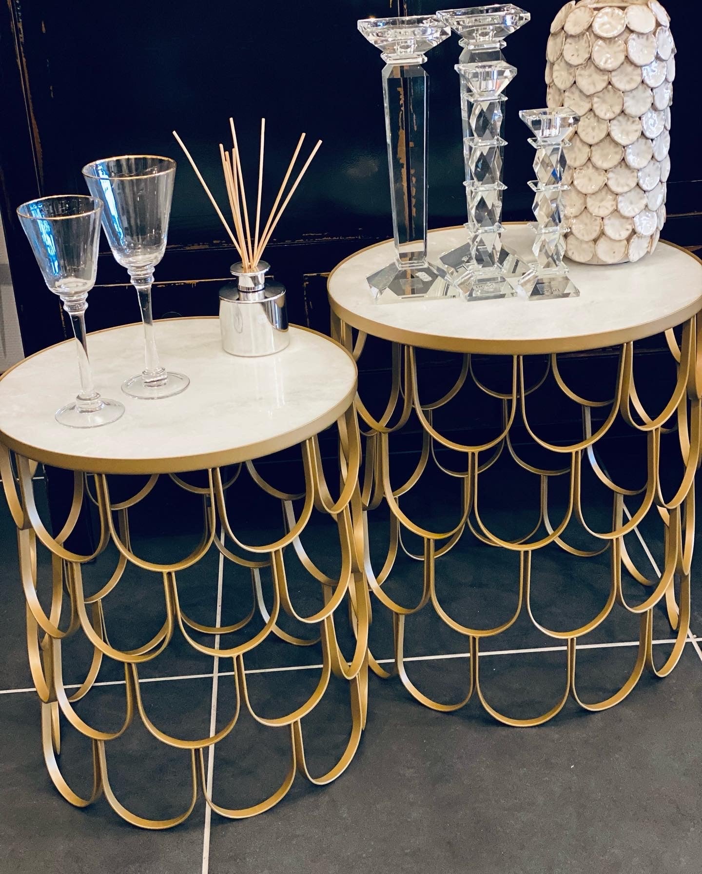 SIDEBORDE GULD MARMOR/ MESSING 2 STK.