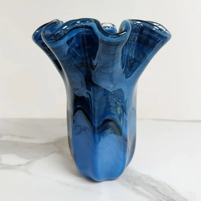 Vaso Fazzoletto, Avio og sort i Murano-glas, H 25 cm.
