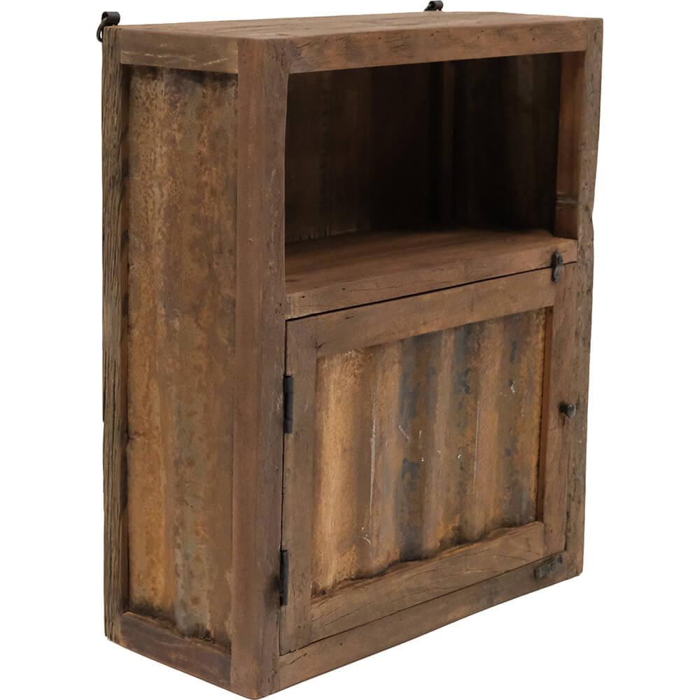 Lille vægskab i træ