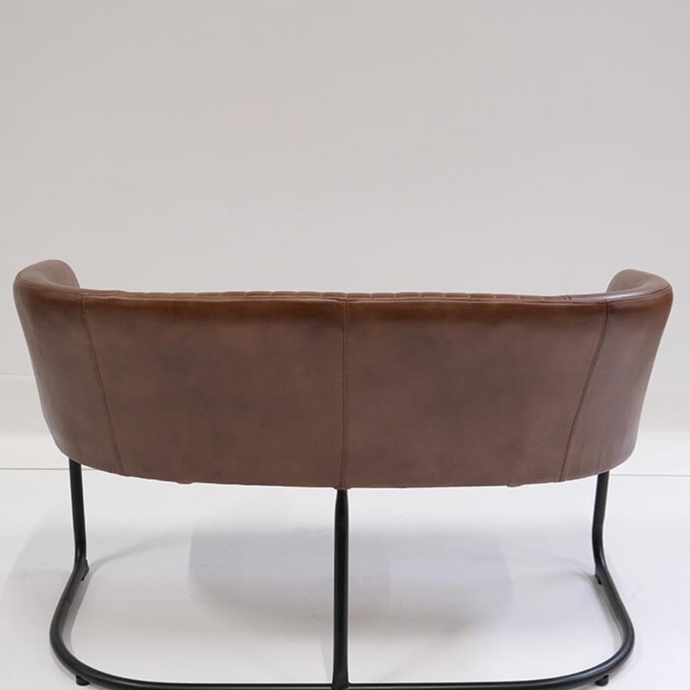 Loungesofa i bøffellæder.