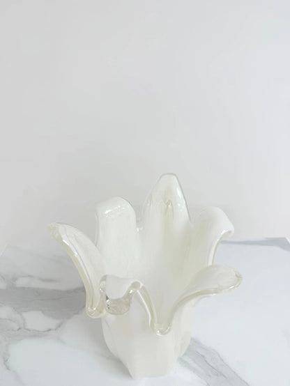Vaso Giusy, elfenbensfarvet i muranoglas - H 25 cm.