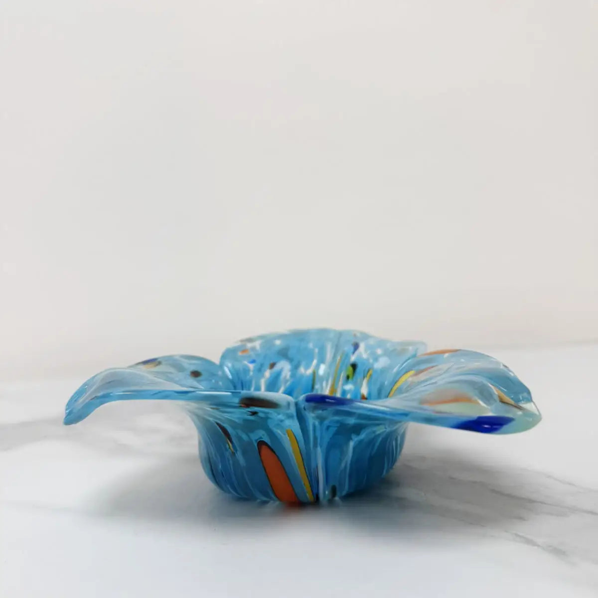 Stort Acquamare-askebæger i Murano-glas