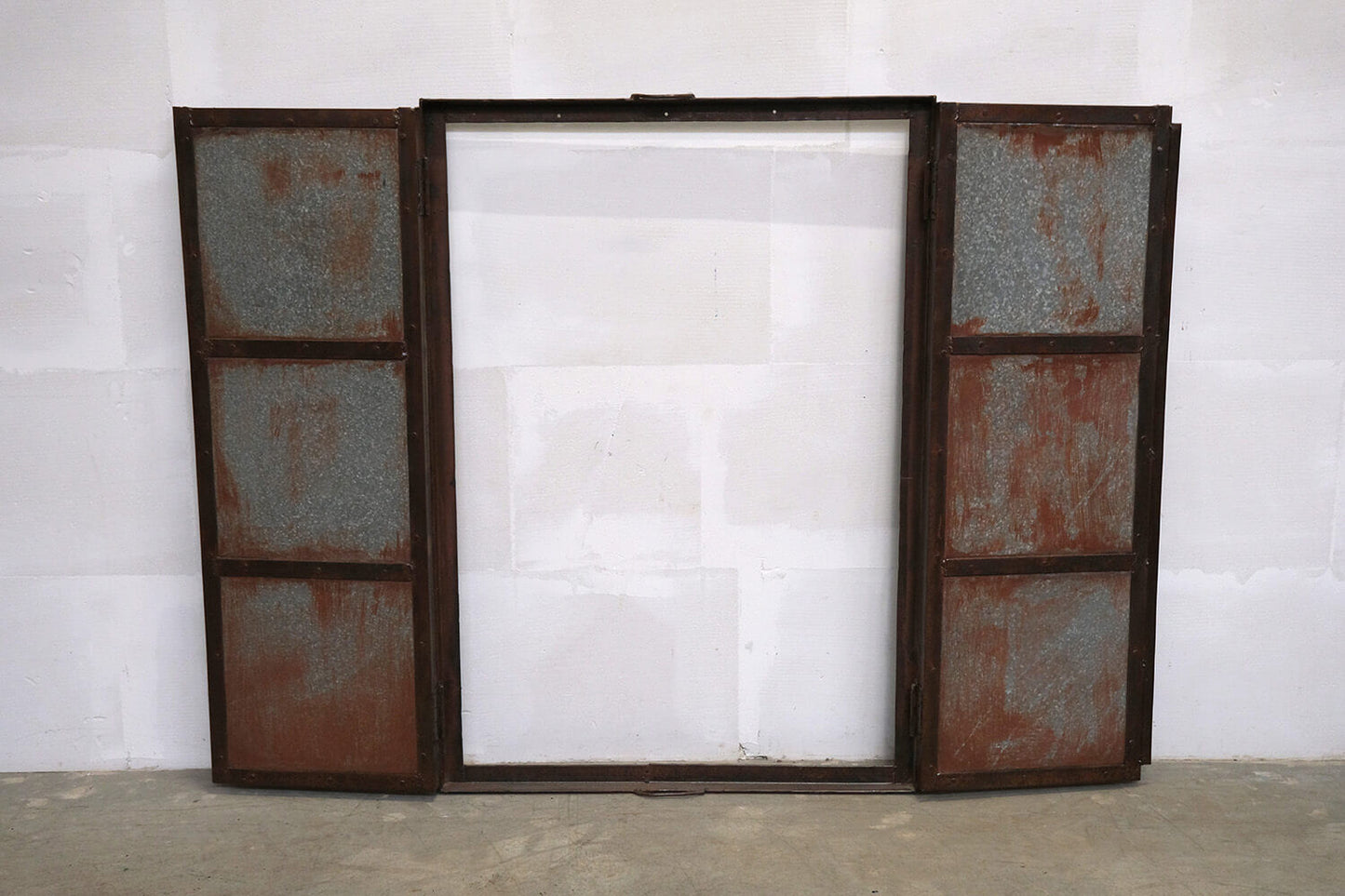 Trademark Living Industriel vinduesramme i jern