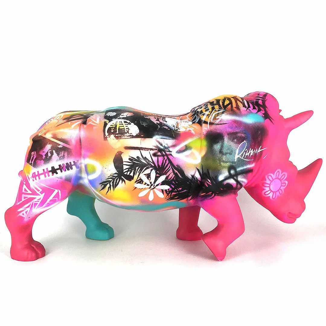 RINO- Håndmalet kunstfigur - 60 cm x 20 cm x 28 cm - RIHANNA