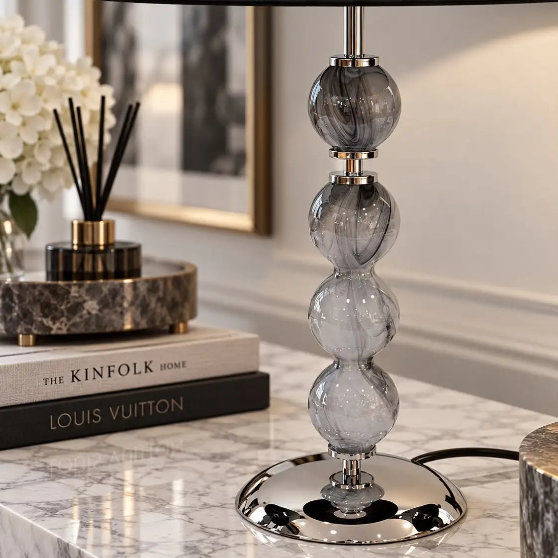 Lampe Elizabeth Stor grå og sort wengé med sort lampeskærm - H 70 cm