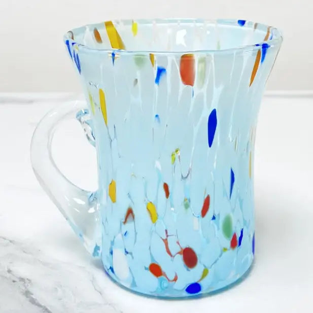 Lyseblå tekop i mundblæst glas fra Murano