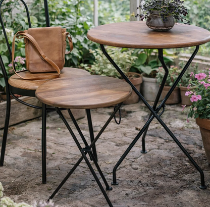 Foldebord med træbordplade