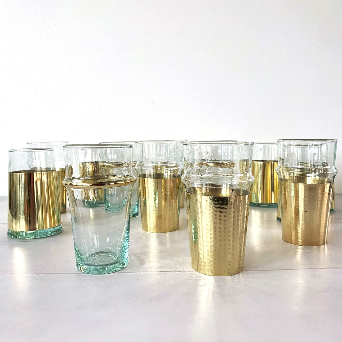 Marokkanske mundblæste glas med kobberbælte (2 stk.)