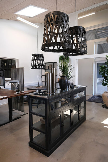 Trademark Living Skænk med glaslåger - sortmalet