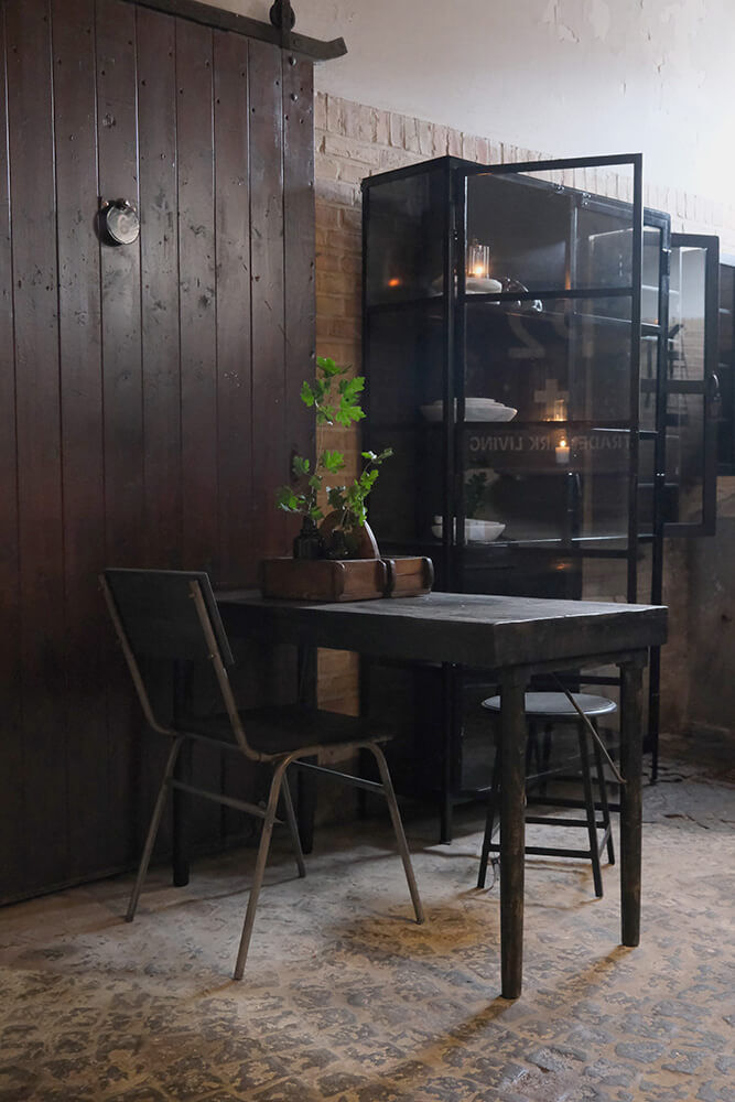 Trademark Living Fresco spisebordsstol af træ og jern