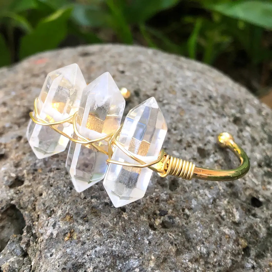Klar Crystal Quartz (tre sten) - armbånd