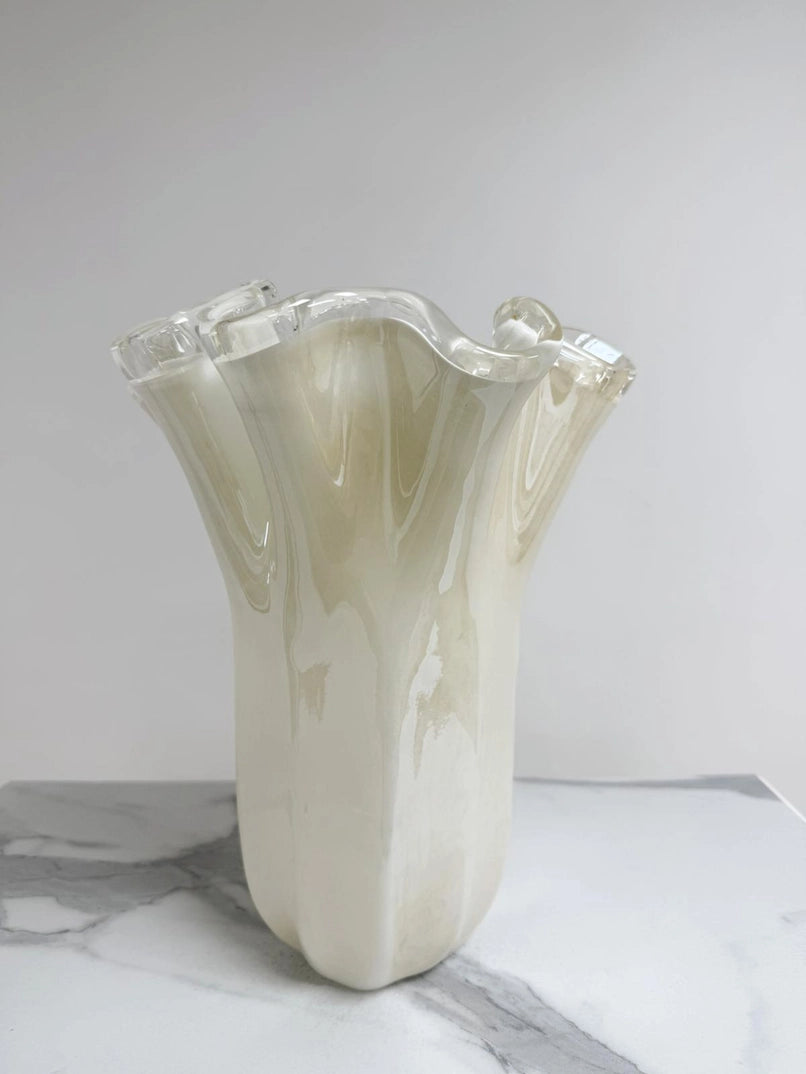 VasoFazzoletto- stor -  i elfenbenfarvet Murano-glas - H 31 cm