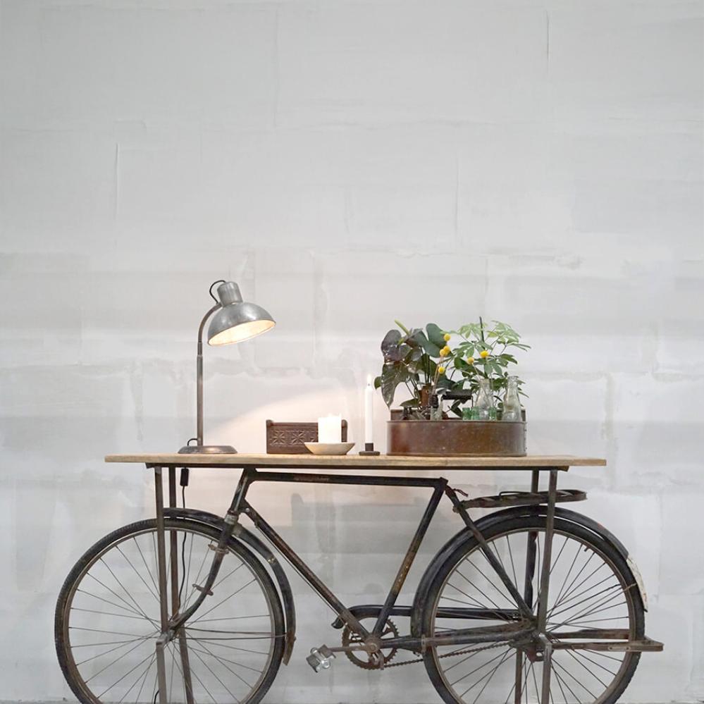 Konsolbord af gammel cykel