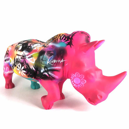RINO- Håndmalet kunstfigur - 60 cm x 20 cm x 28 cm - RIHANNA