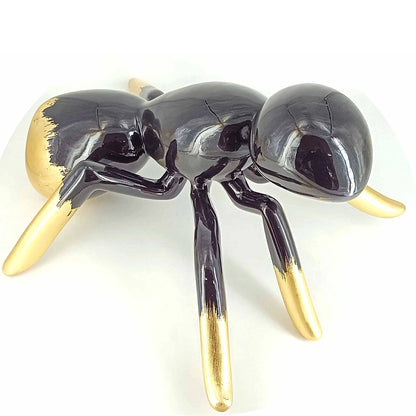 ANT BLACK GOLD LEAF - Håndmalet kunstfigur
