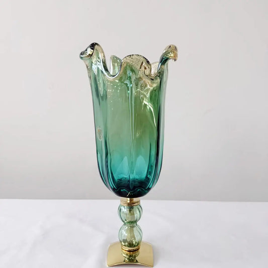 Vaso Venezia, medium, i grøn glasmasse med guldbund - H 37 cm