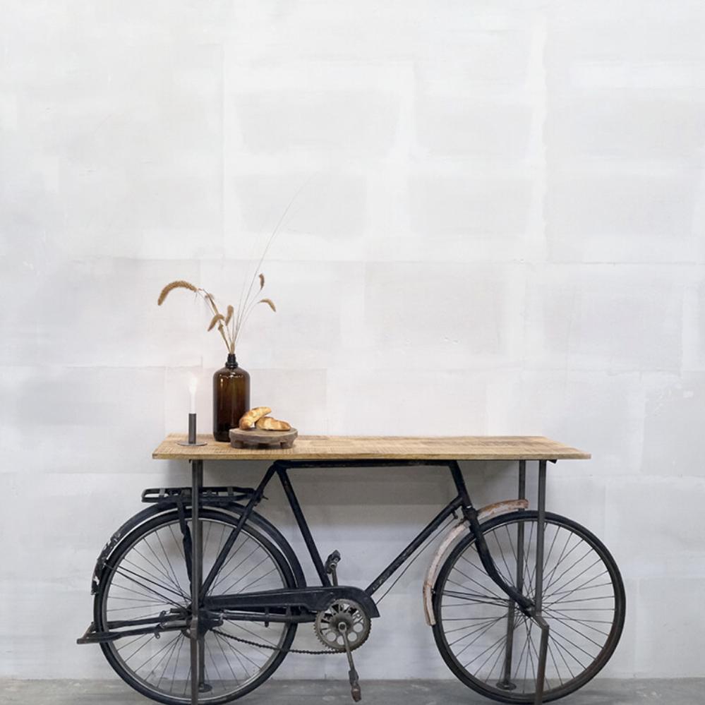 Konsolbord af gammel cykel